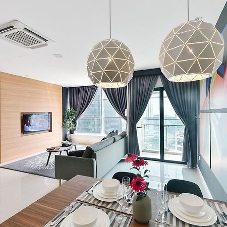 Suasana Private Suites By Subhome Джохор Бахру Екстериор снимка