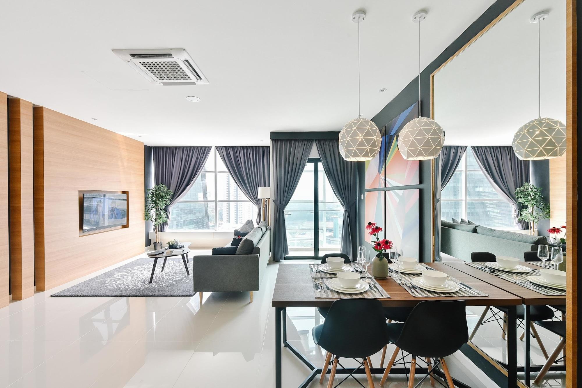 Suasana Private Suites By Subhome Джохор Бахру Екстериор снимка