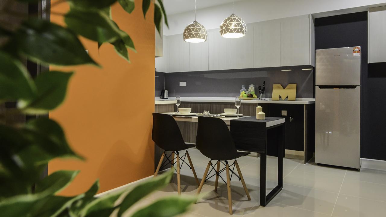 Suasana Private Suites By Subhome Джохор Бахру Екстериор снимка