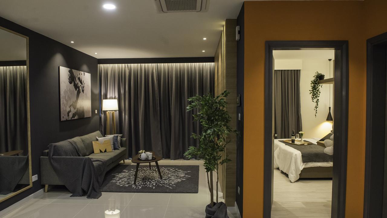 Suasana Private Suites By Subhome Джохор Бахру Екстериор снимка